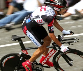 开云官网-数据时代的体育极限，阿扎伦卡的十二连胜与阿森纳的不败征途，算力与热血，阿扎伦卡十二连胜、阿森纳不败征途的数据时代极限