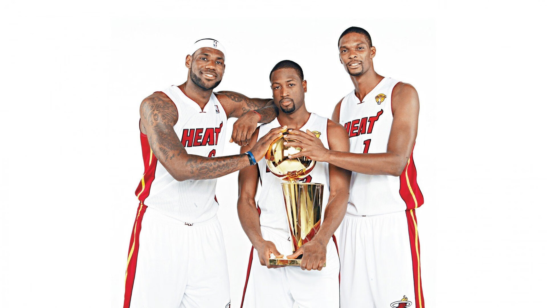 伤愈王者引爆全场！哈兰德回归惊险取胜，德国观众陷入沸腾，王者归来！哈兰德伤愈引爆全场，德国观众沸腾助阵惊险胜利