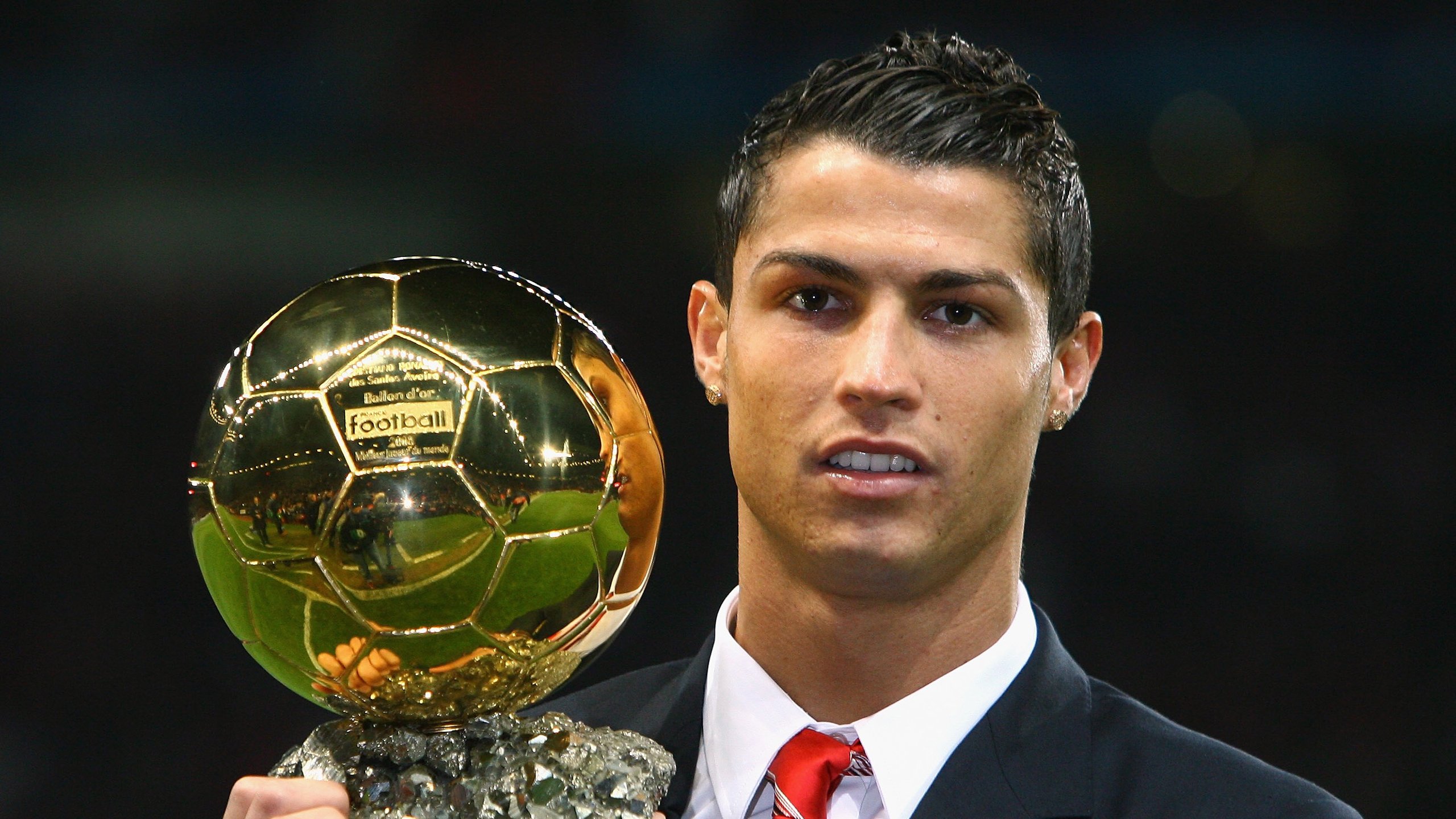 双星闪耀，C罗传射定乾坤，国米新星横空出世，球探如鲫记未来，C罗传射定乾坤，国米新星耀未来